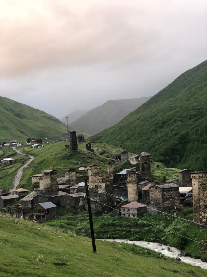 Old House Hotel Ushguli Exterior photo