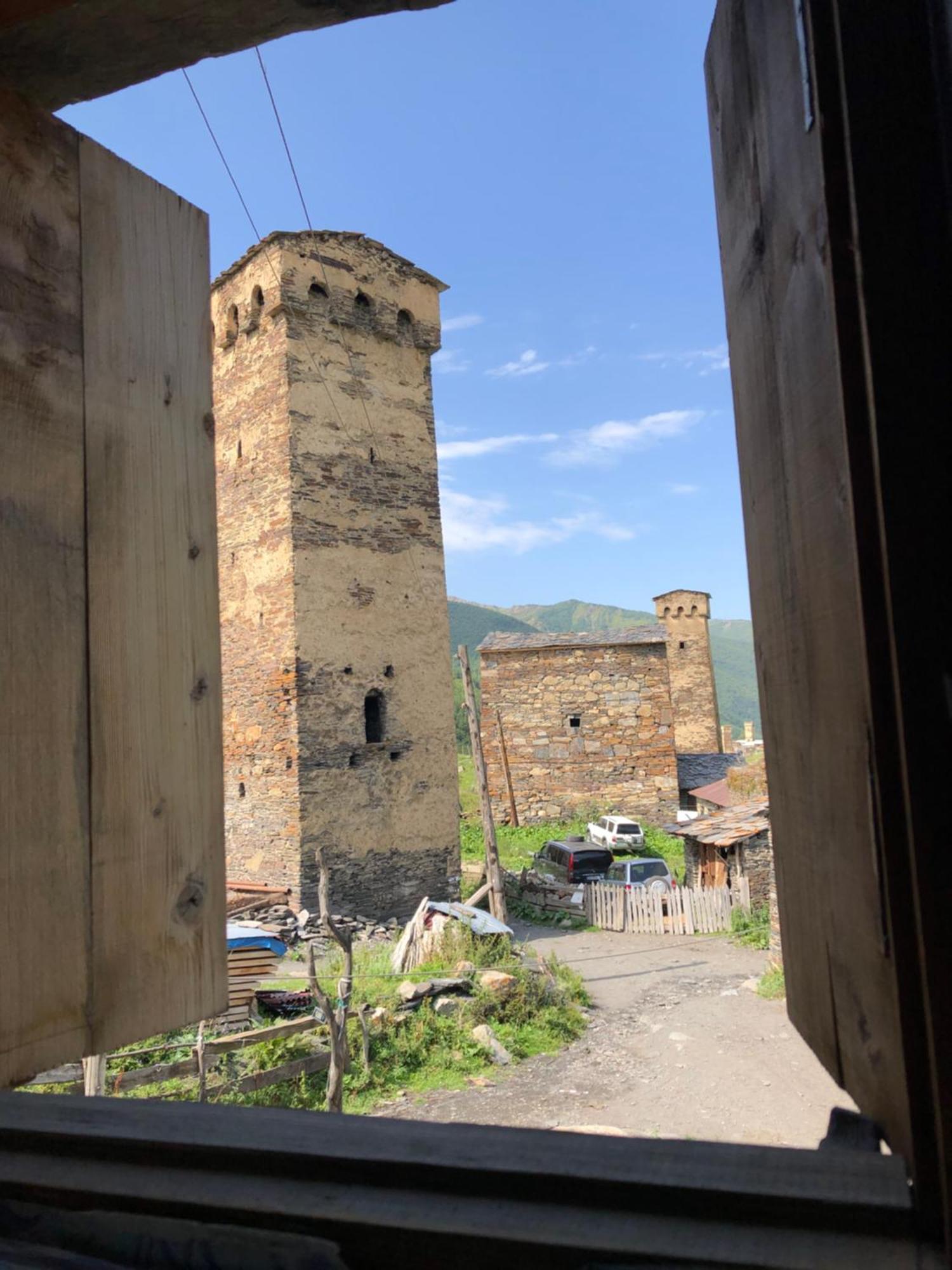 Old House Hotel Ushguli Exterior photo