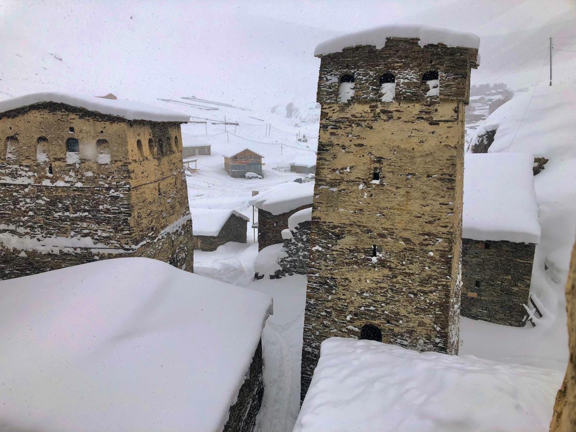 Old House Hotel Ushguli Exterior photo