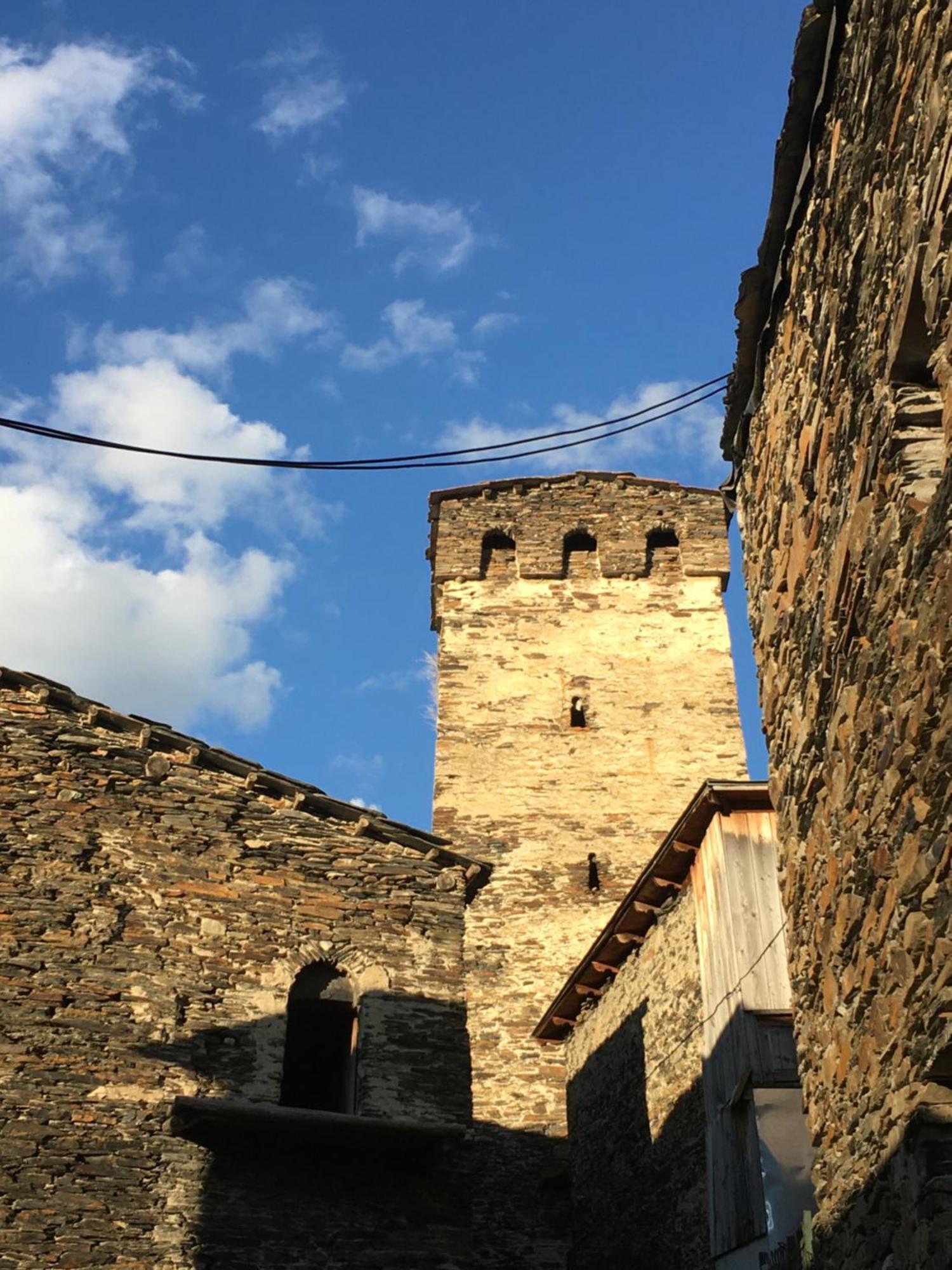 Old House Hotel Ushguli Exterior photo